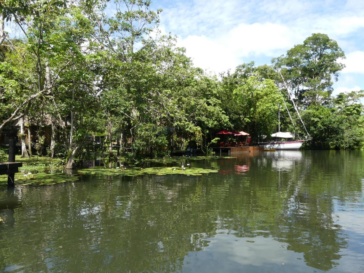 Hotel Kangaroo Y Restaurante Rio Dulce Town Zewnętrze zdjęcie